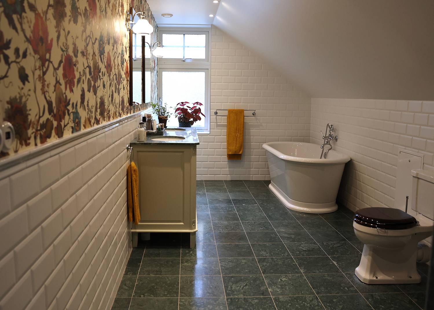 Hemma hos - Nichole & Patrik renoverade den stora disponentvillan