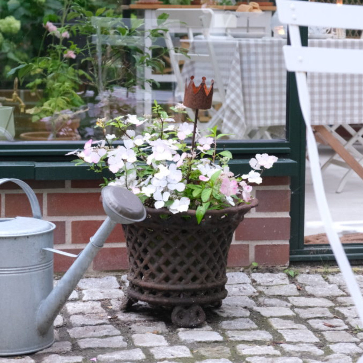 Urne durchbohrt klein