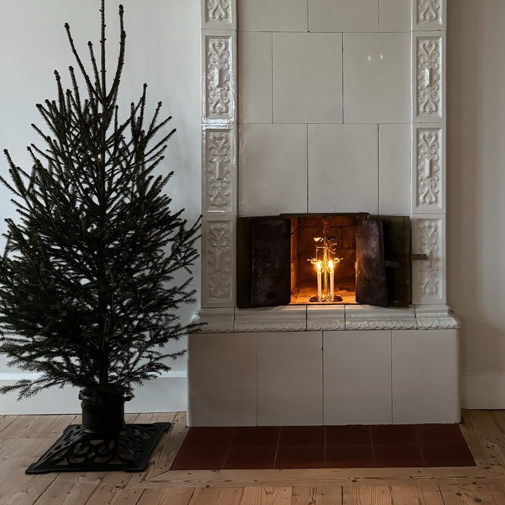 Weihnachtsbaumständer aus grünem Aluminium