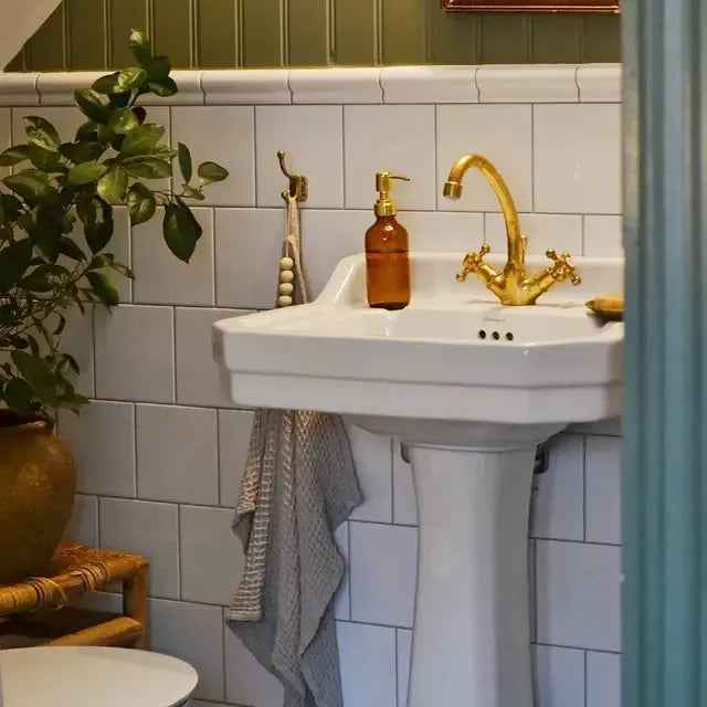 Burlington Edwardian Waschbecken 560 mm auf Sockel