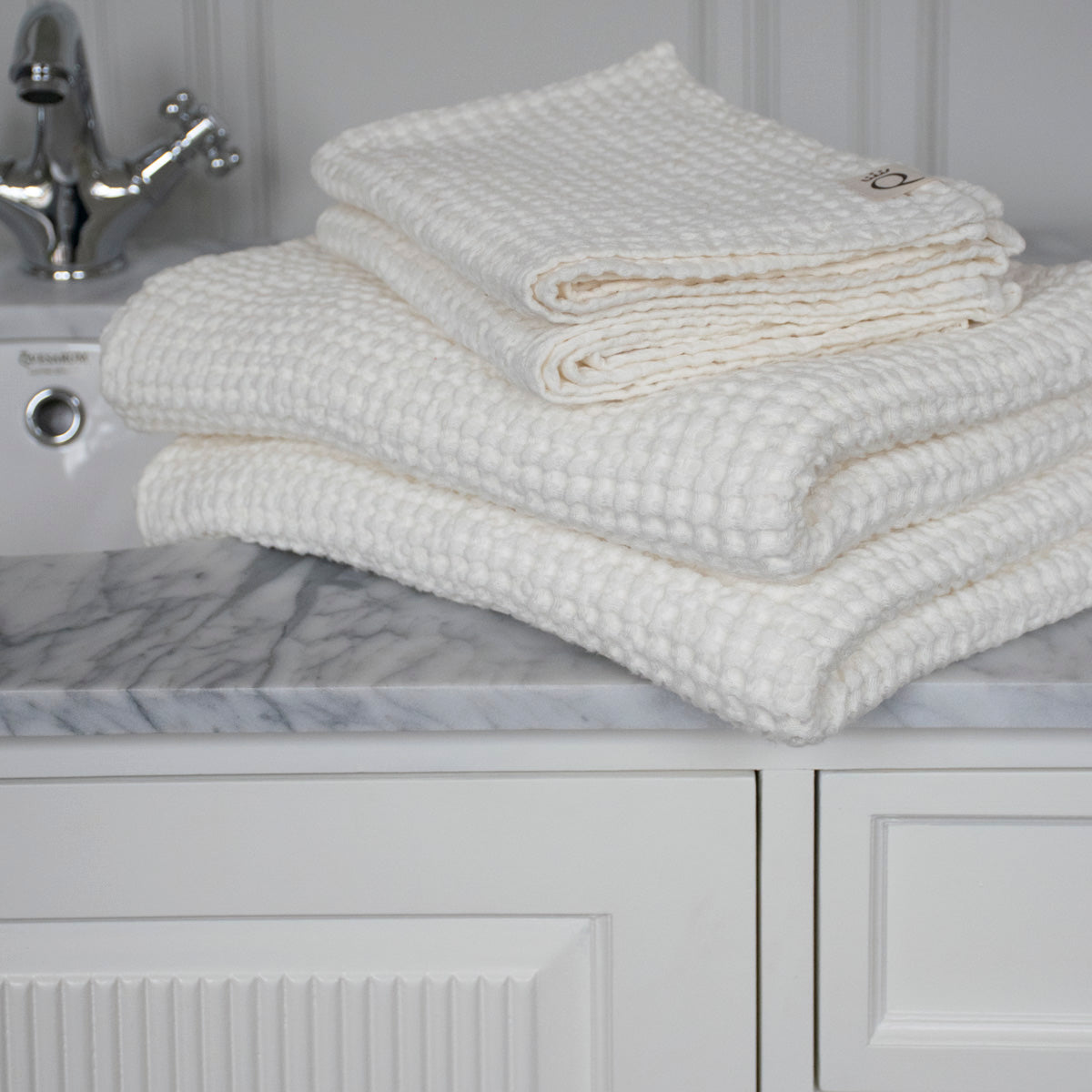 Våfflad handduk Sandhammaren naturvit 50x70 cm