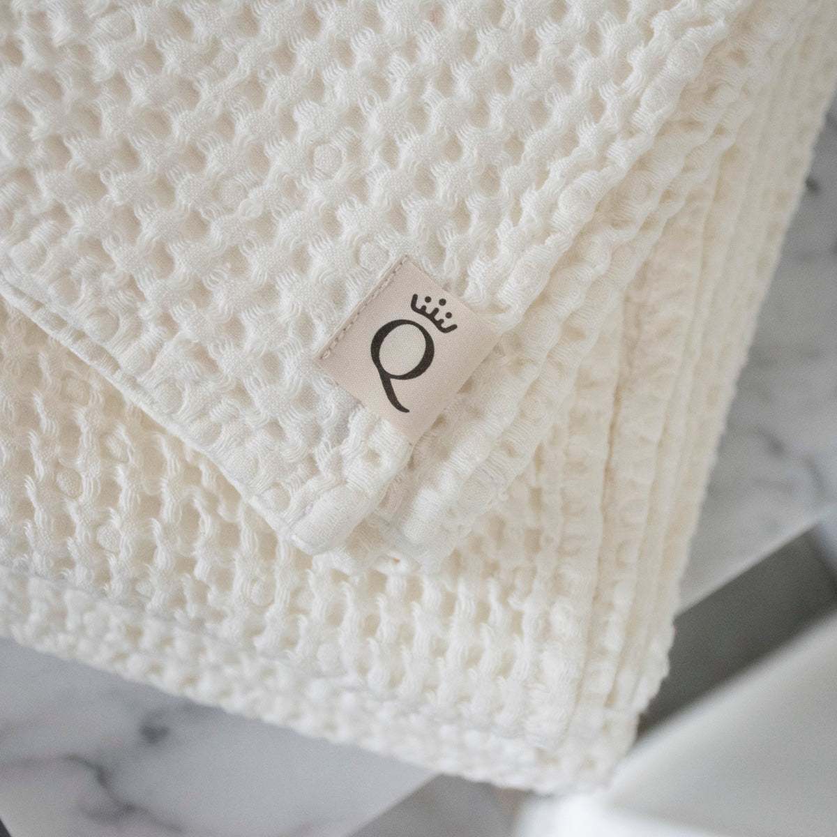 Våfflad handduk Sandhammaren naturvit 50x70 cm