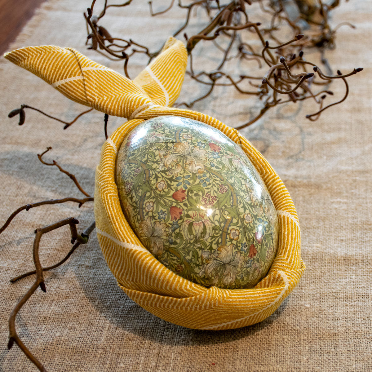 Osterei 15 cm William Morris Golden Lily