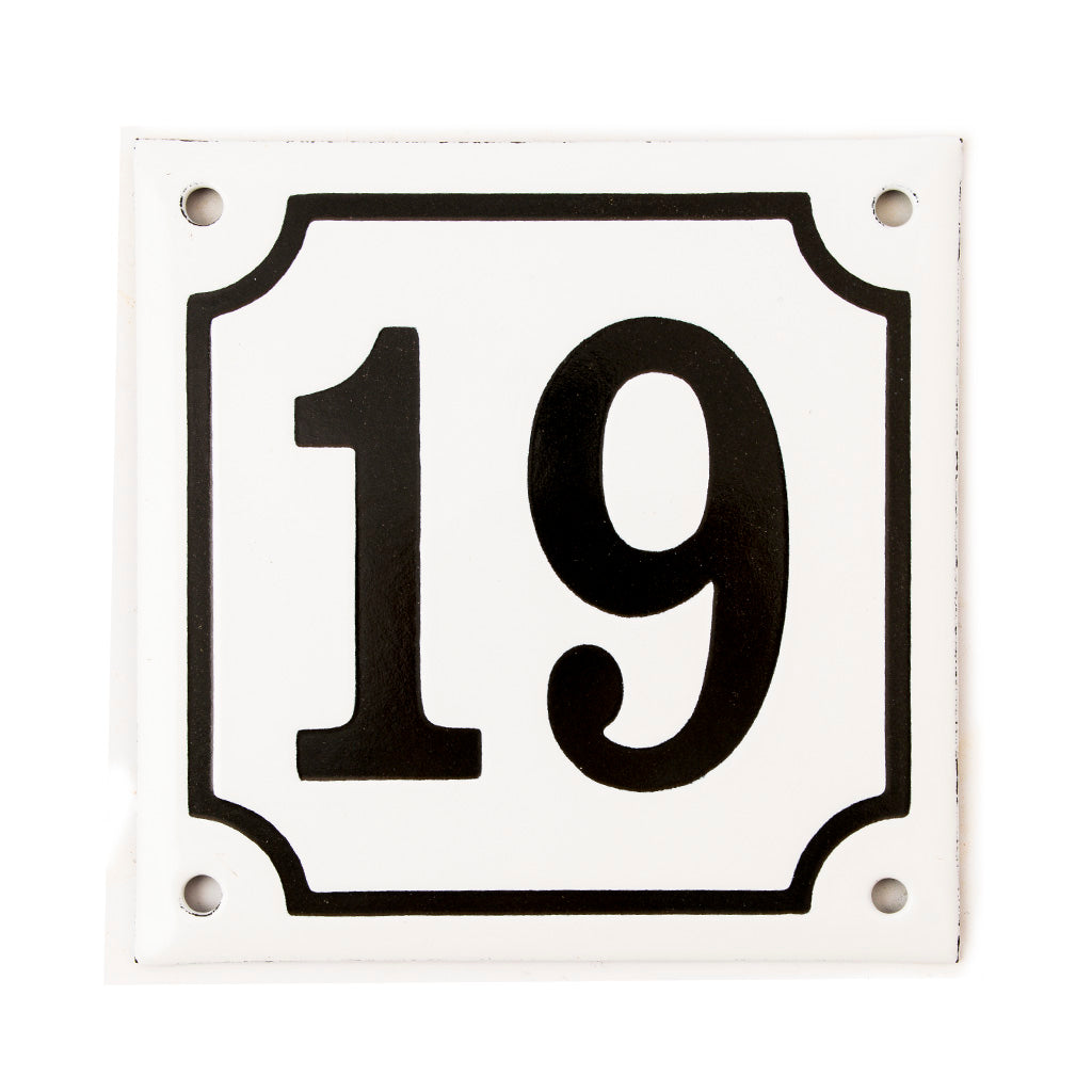 Husnummer emalj 19