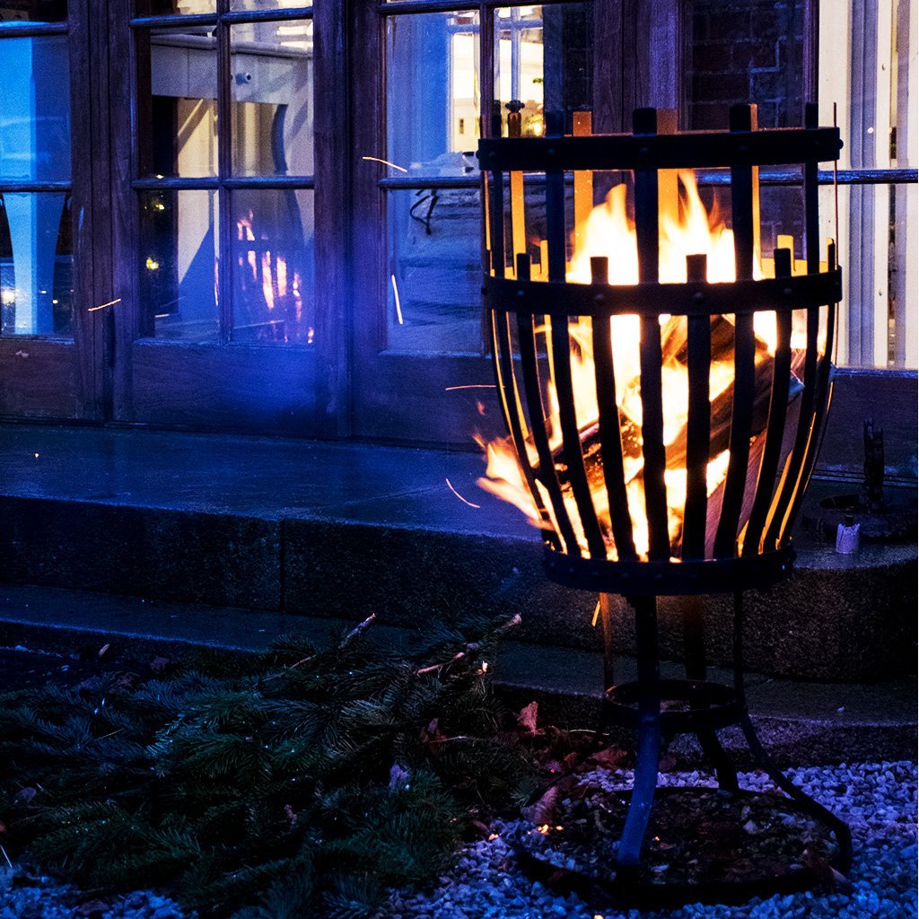 Großer Schmiedeeisen-Feuerkorb
