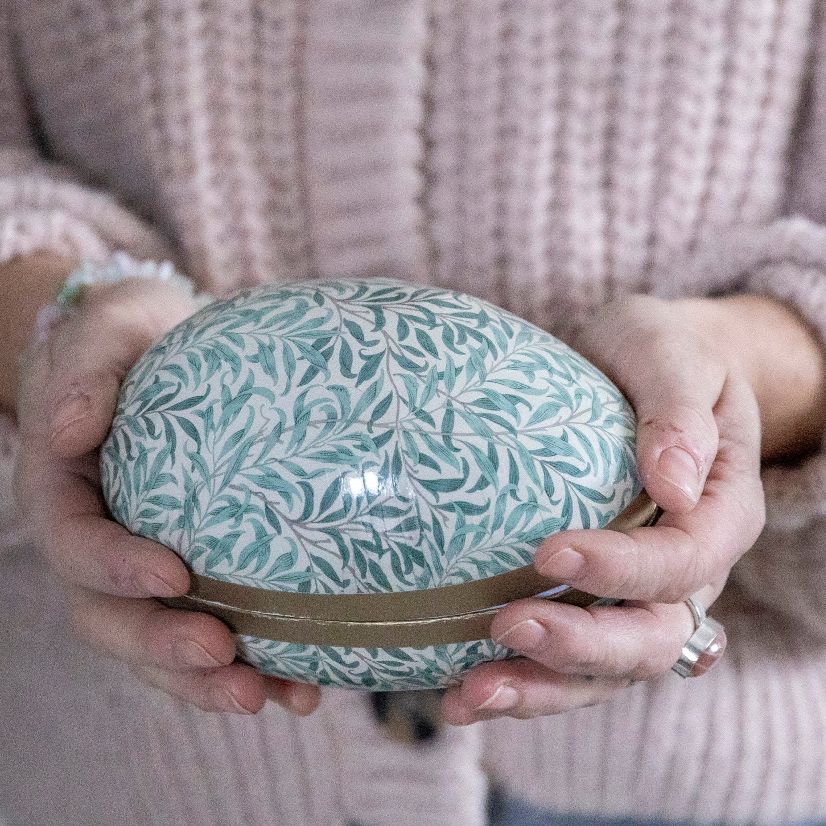 Osterei 15 cm William Morris Willow Bough