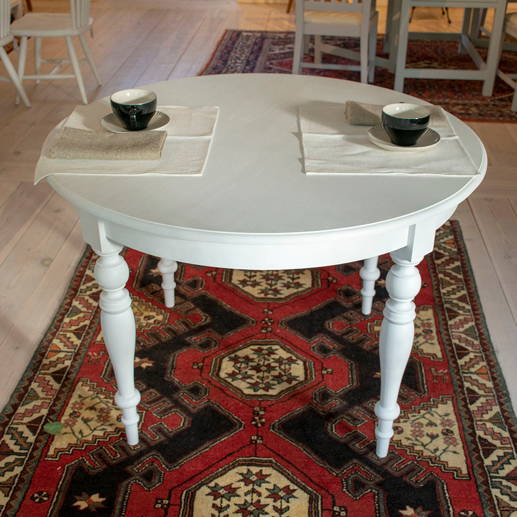 Stina runder Esstisch