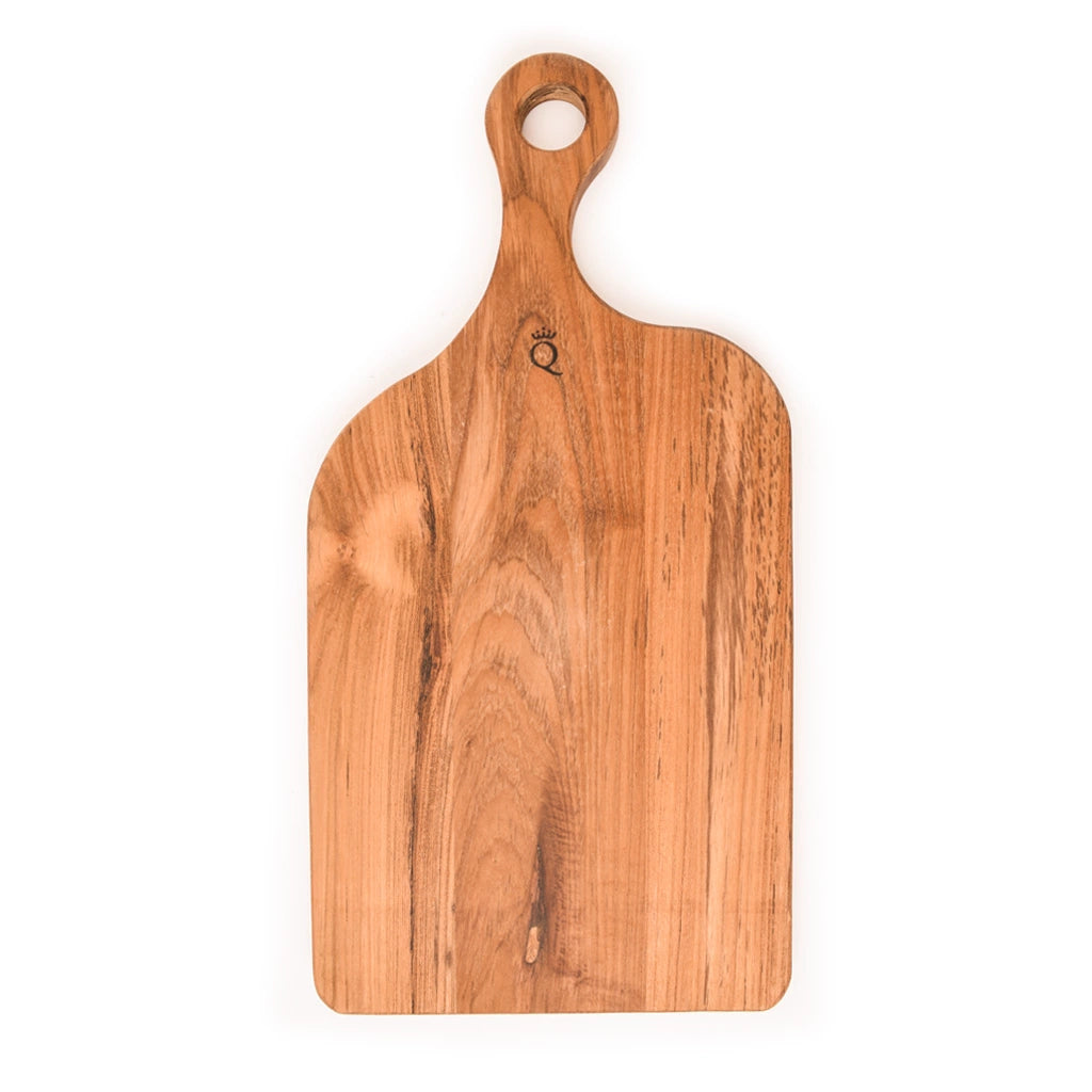 Stor skärbräda i teak med handtag och hål för upphängning