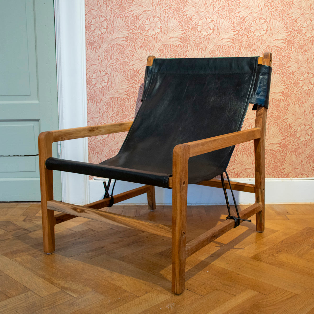 Sessel Jessie aus Teakholz und schwarzem Leder