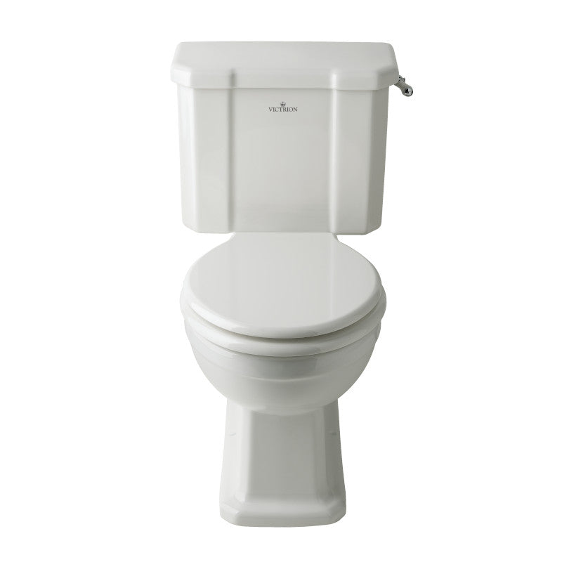 vit golvstående toalett