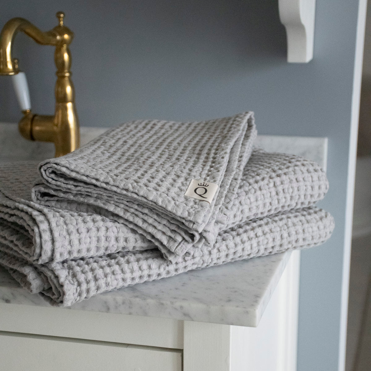 Våfflad handduk Sandhammaren ljusgrå 50x70