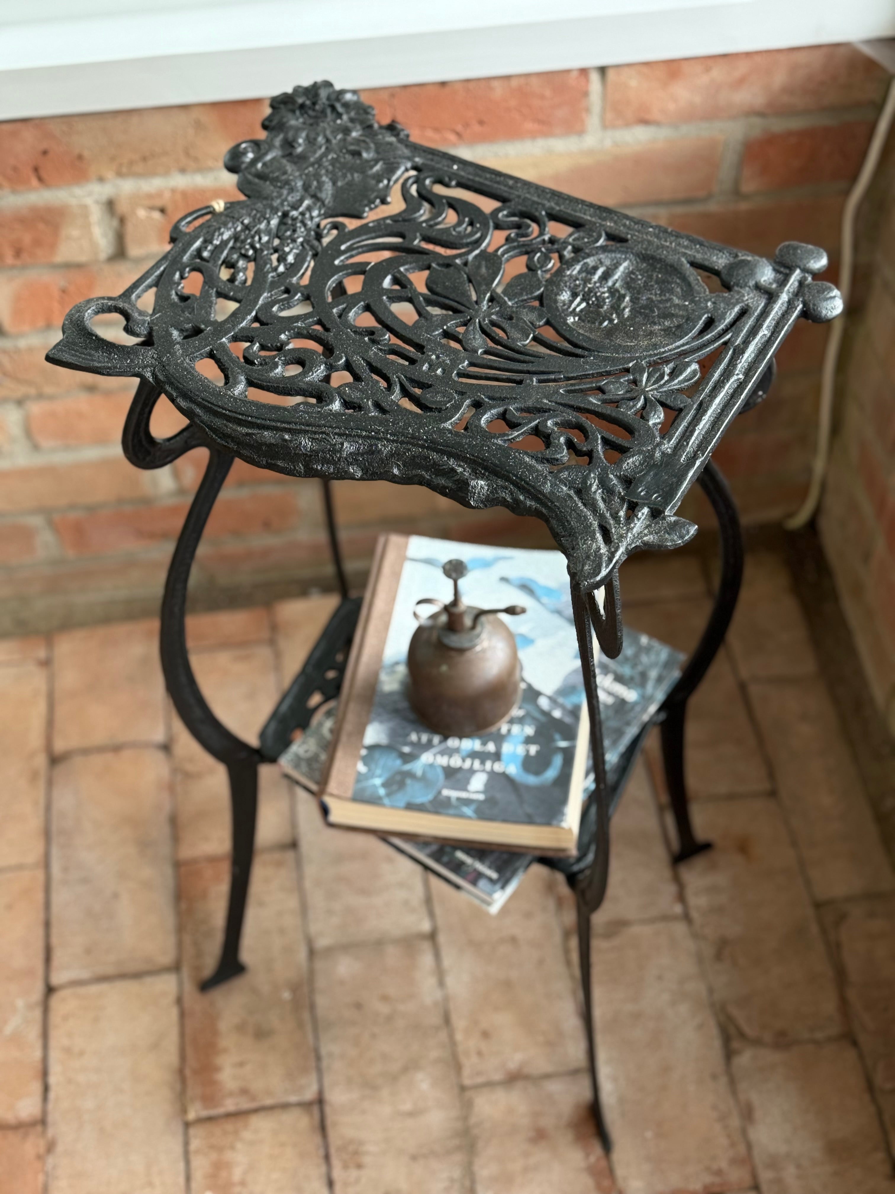 Gusseisen-Tisch Desirée