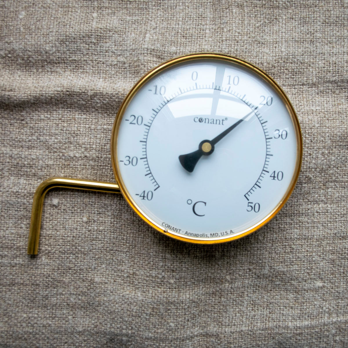 Rundes Thermometer aus Messing