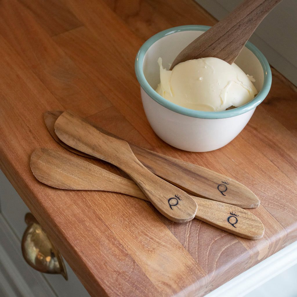 Handgefertigte Messer aus Holz