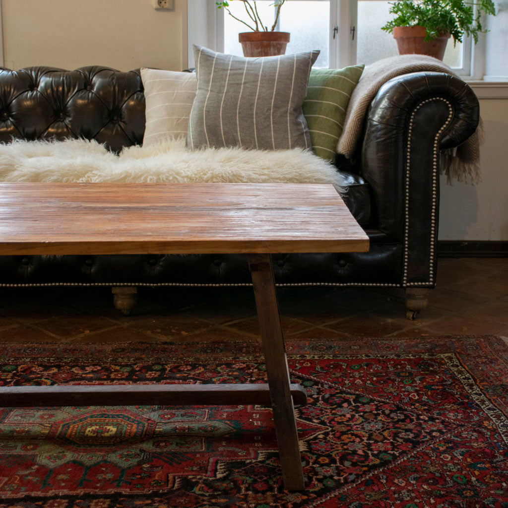 Ingrid Couchtisch aus Teakholz